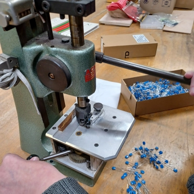 Assemblage de micro-pièces